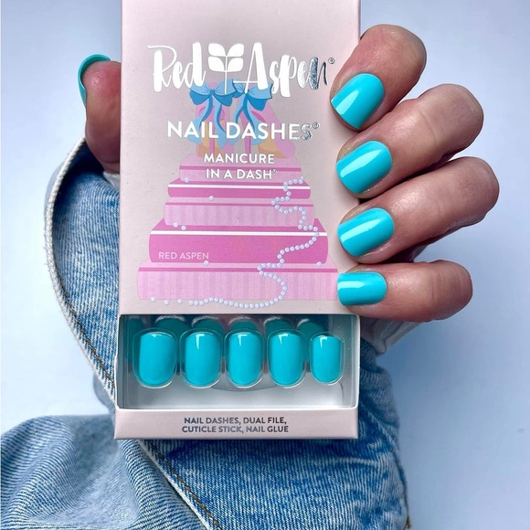 Red Aspen Nail Dashes- Memories Of Milan, Mackley - Picture 2 of 4